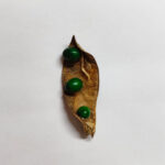 Premium Green Kundrimani Seeds - 1pcs  Natural Sacred Seeds for Pooja, Spiritual Rituals.